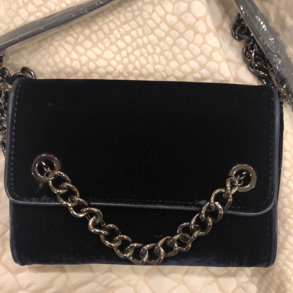 Zara New in plastic Blue velvet chain bag